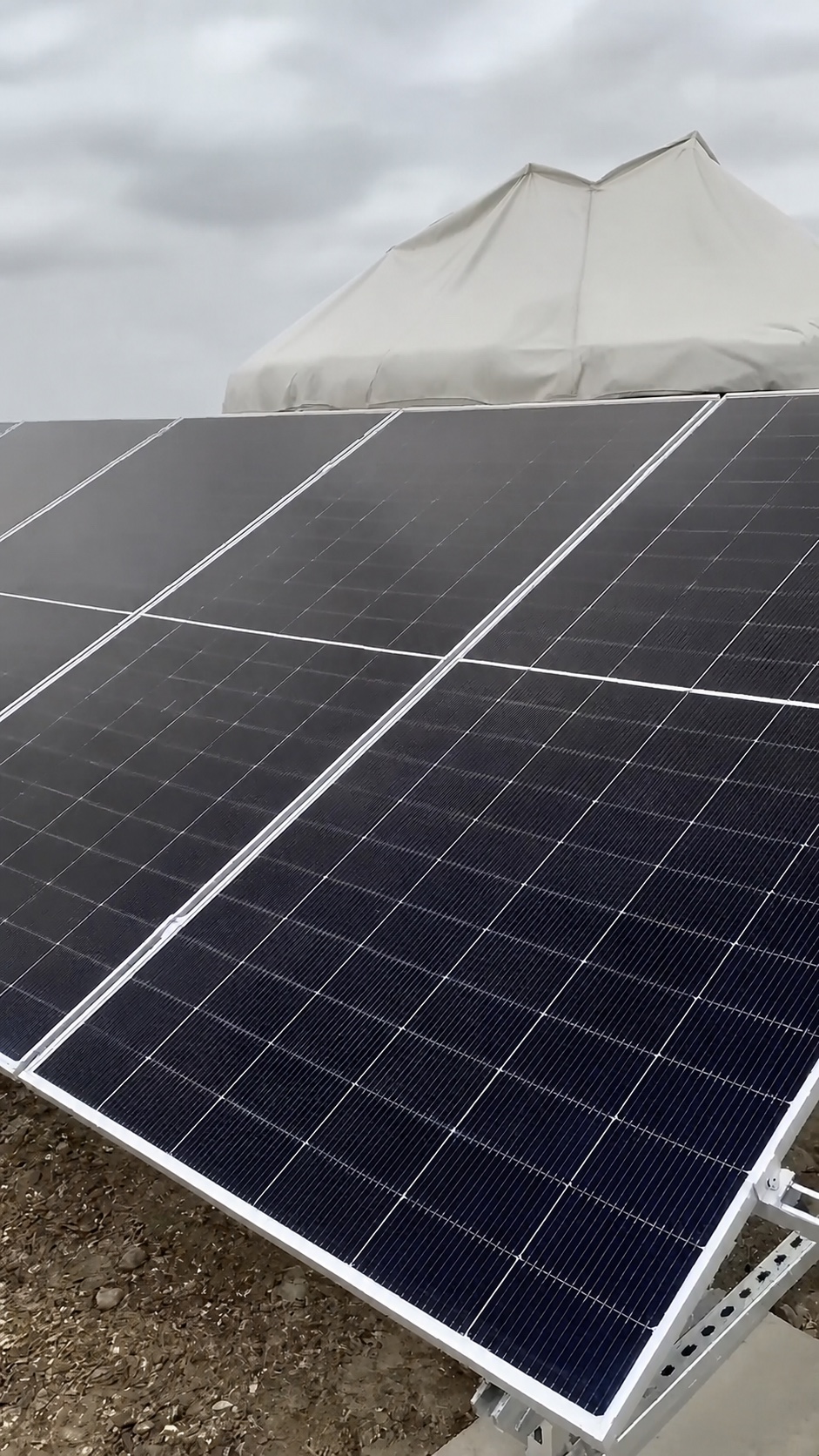 新疆阿勒泰 7 套 6kW 户用离网光伏储能项目项目现场 2