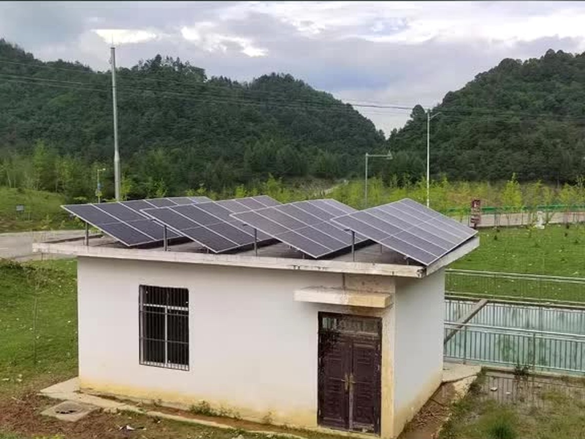 山区景区 12kW 光伏离网储能系统配置案例项目现场缩略图